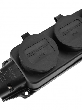 Розетка двухместная с заглушками каучук 2Р+РЕ 16А 250В IP44 TDM
