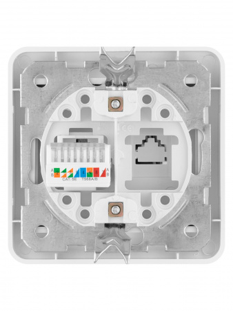 Розетка компьютерная RJ-45 белая "Валдай" TDM