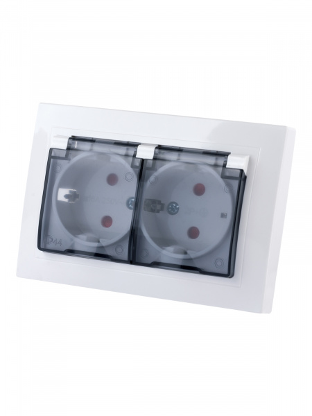 Розетка двойная 2П+З с защ. шт. и прозрачной крышкой 16А 250В IP44 белая "Таймыр" TDM