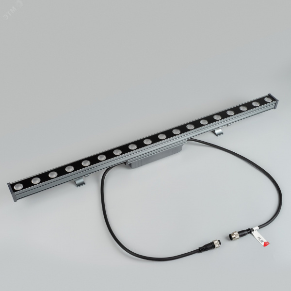 Прожектор линейный AR-LINE-760-18W Warm3000 (GR, 15x60 deg, 230 В) (IP65 Металл, 3 года)