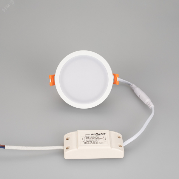 Панель светодиодная LTD-95SOL-10W Day White IP44 пластик 3 года